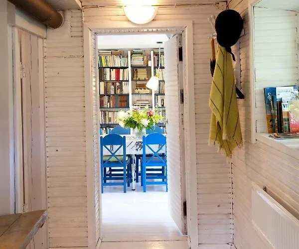 ゲストハウス Adami Country 4*